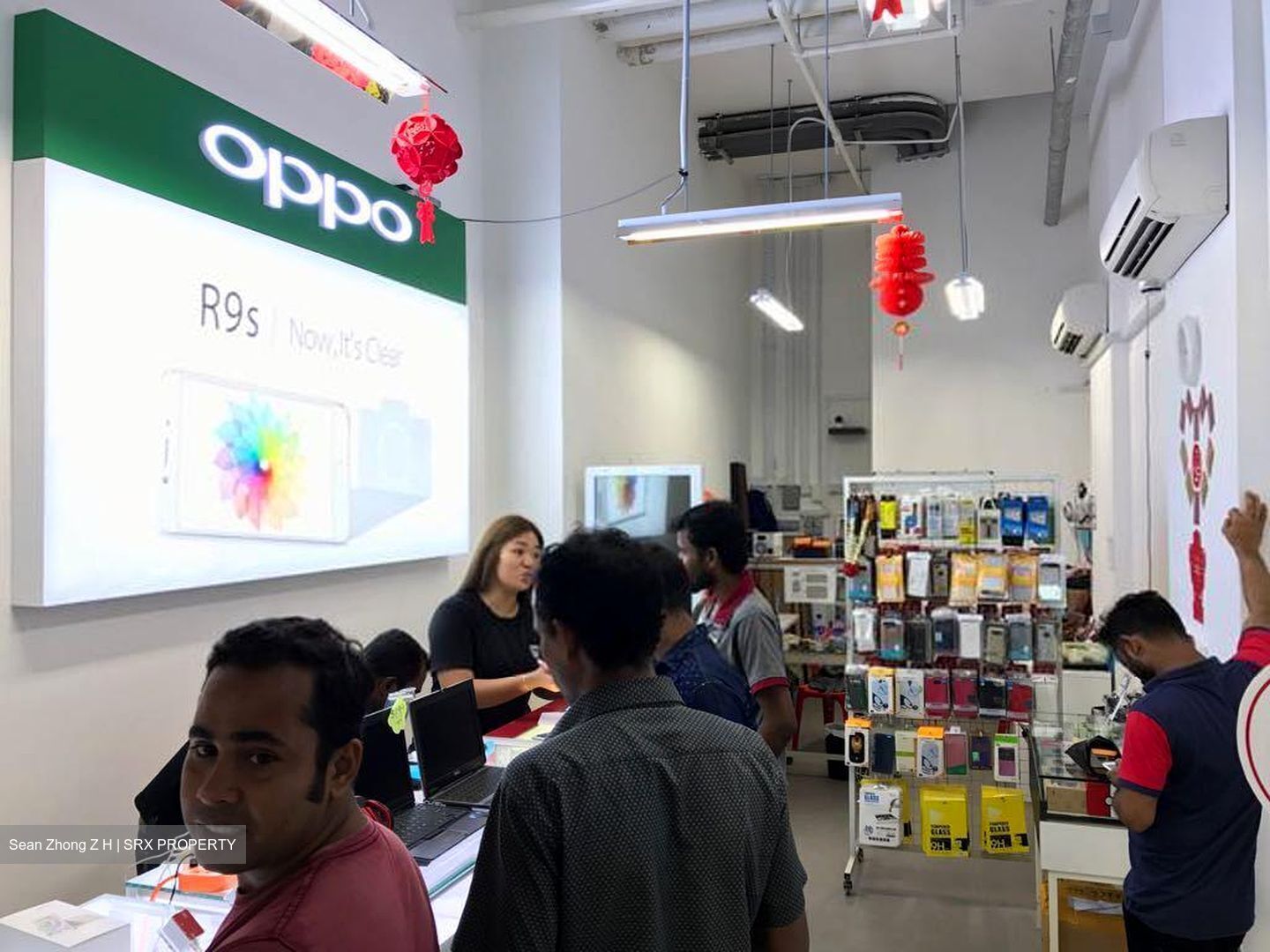 Little India Conservation Area (D8), Retail #570485371